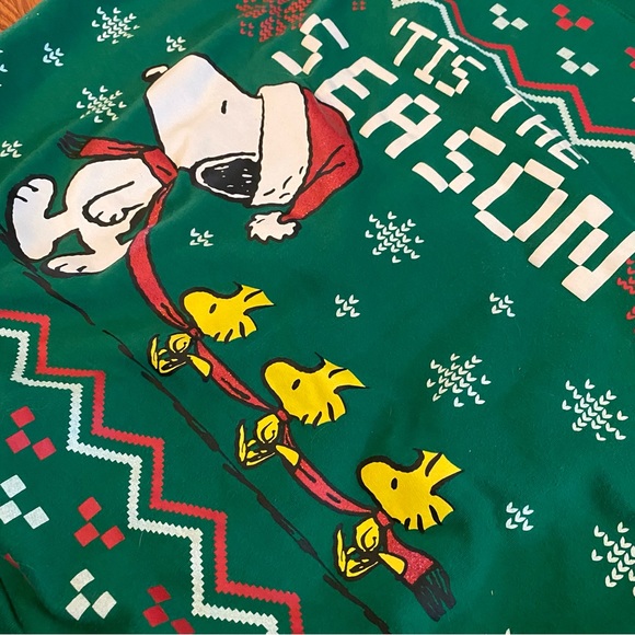 Official Snoopy Charlie Brown Christmas Sweater Peanuts Snowflake Green Holiday - Picture 5 of 9